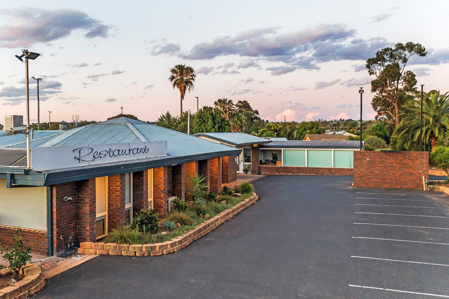 Parkview Motor Inn Parkes Exterior foto